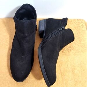 Time & Tru black faux suede ankle boot women's 9  #1998
